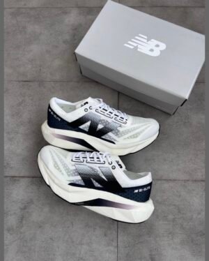 NEW BALANCE FUELCELL REBEL IV