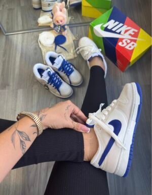 NIKE SB DUNK
